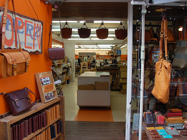 タンドーショルダーとビックポーチのご紹介。