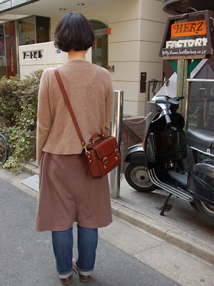 テッペイミニショルダー女性着用