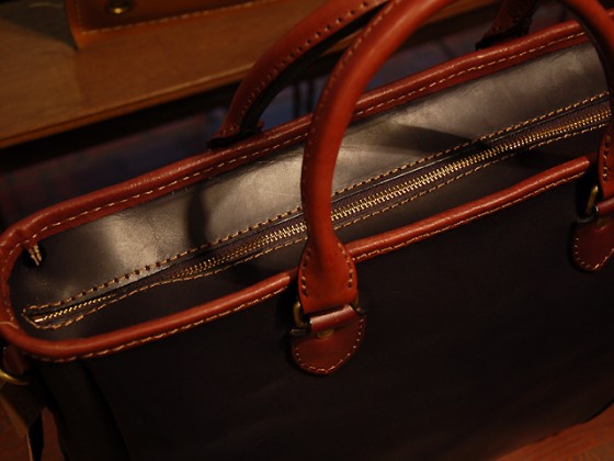 新商品のビジネストート(2way) 黒×チョコ