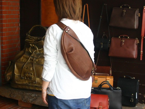 本店タンドーボディバッグ