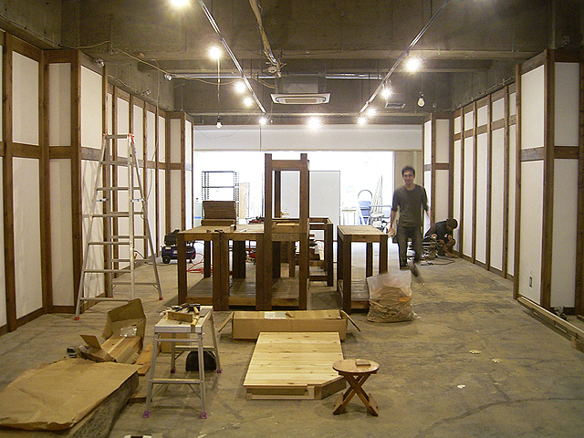 仙台店 棚やカウンターも出来てきました