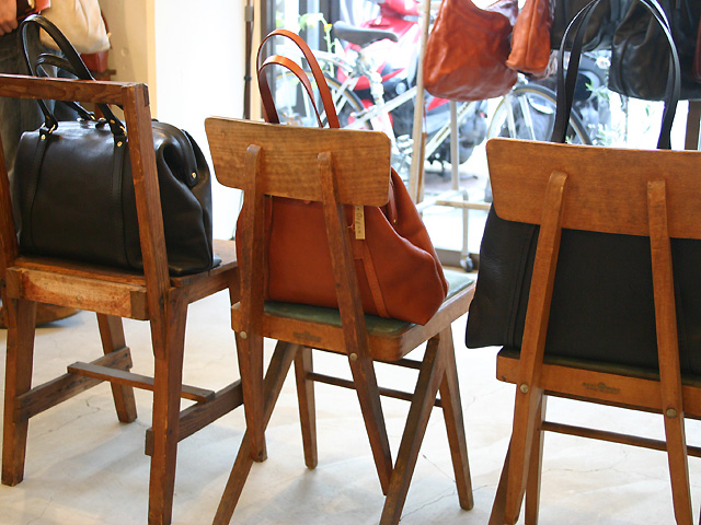 トートたちの後ろ姿