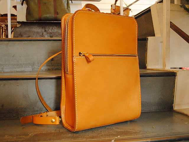 大阪店の新しいリュック 縦型