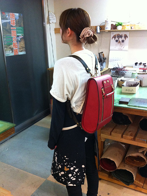 タンクバッグ 女性着用