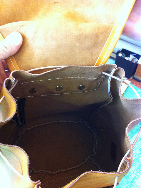 きのこリュック オープン