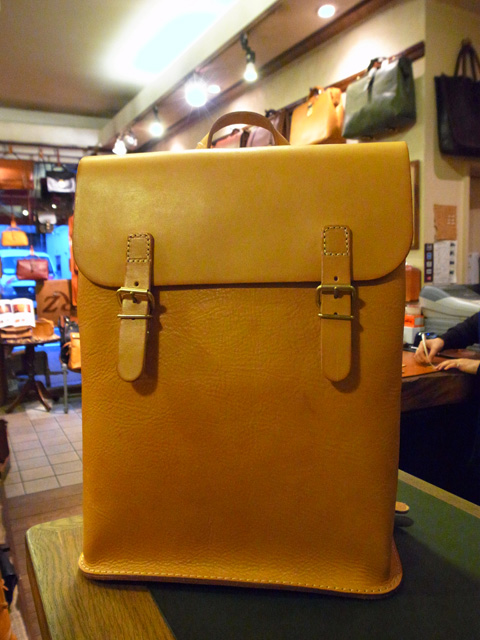 リュックアップ