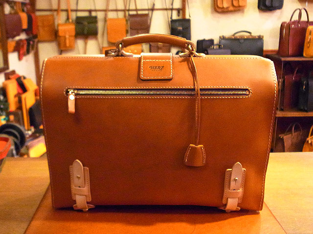 リスシオ・ダレス 背面