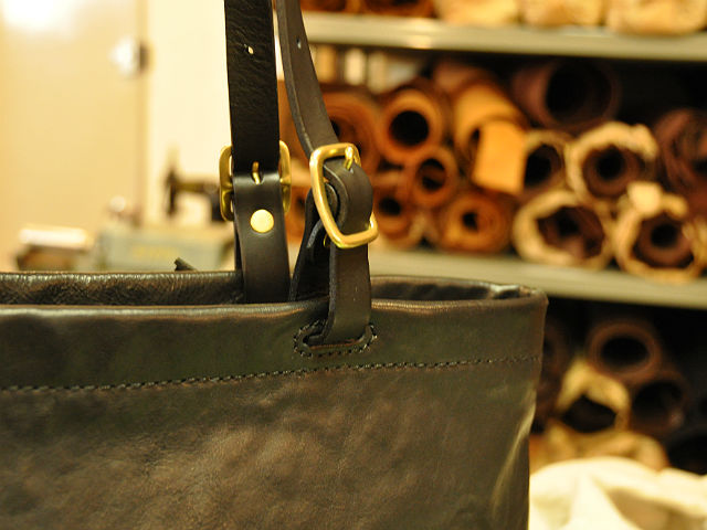 ファスナー式の肩掛けトート(G-33) 取っ手