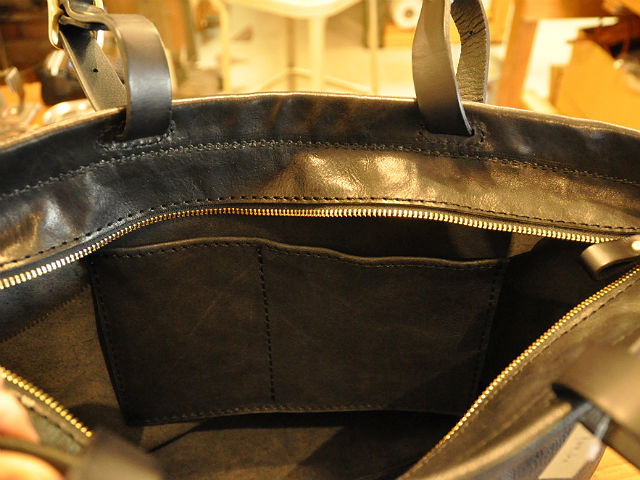 ファスナー式の肩掛けトート(G-33) 内ポケット1