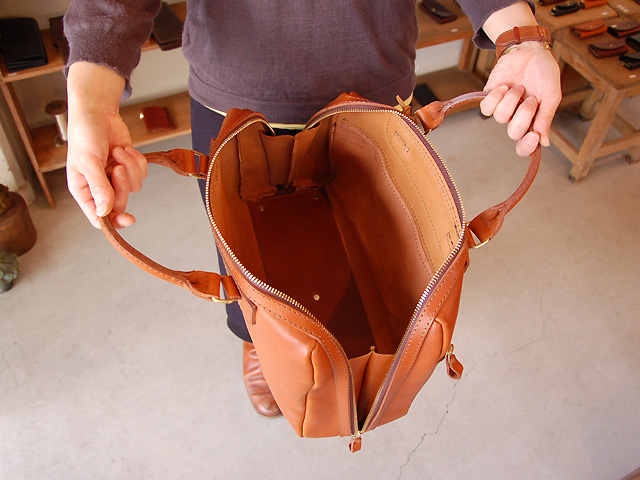 がばっと開きます