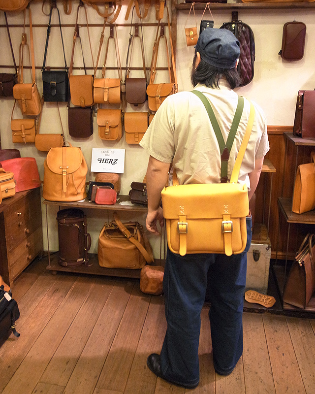 B-85(ショルダーバッグ) 着用