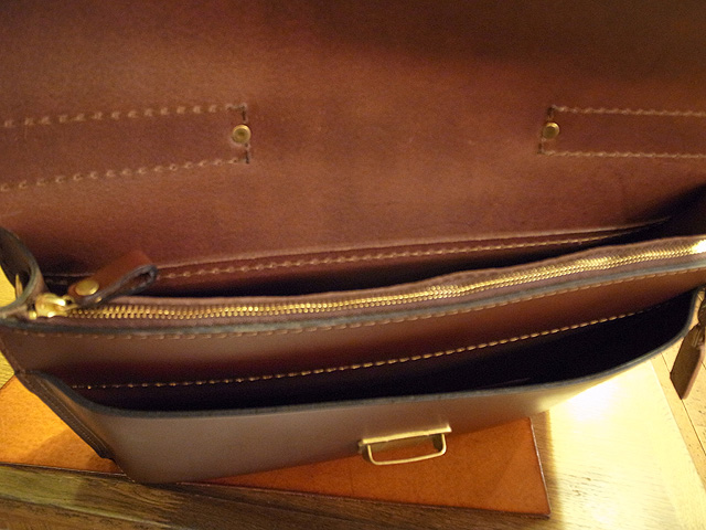 B-59(ビジネスバッグ) 中身