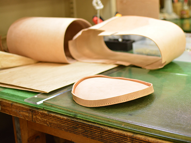 革と鉄のマルチボックス