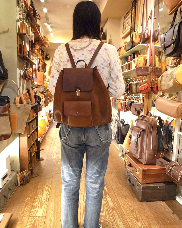 かわいいリュック 女性着用