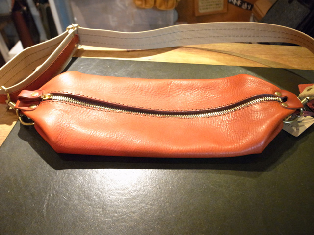 木村 ボディバッグ荷物なし