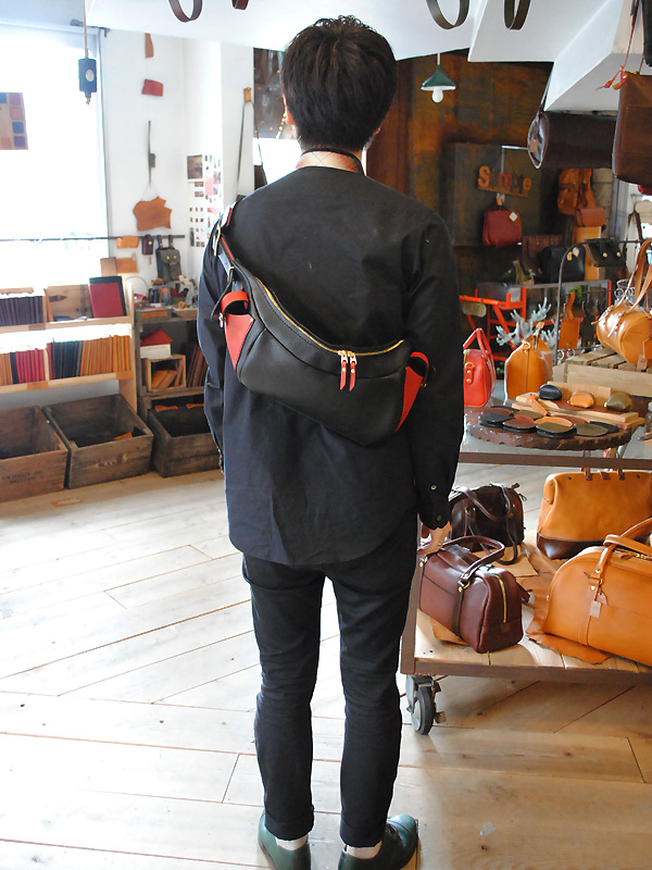 ボディバッグ 着用