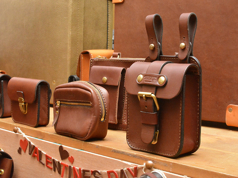バレンタインデー チョコ革 ベルトポーチ