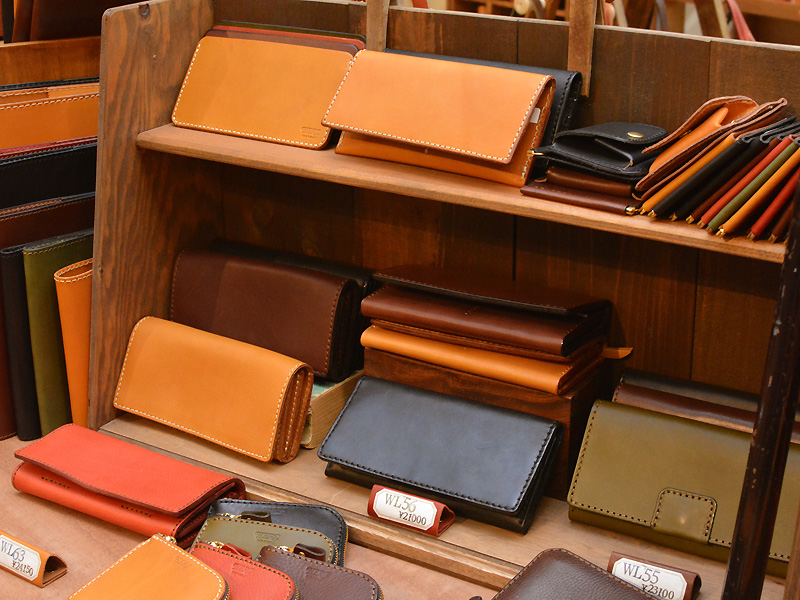 本店 長財布たち