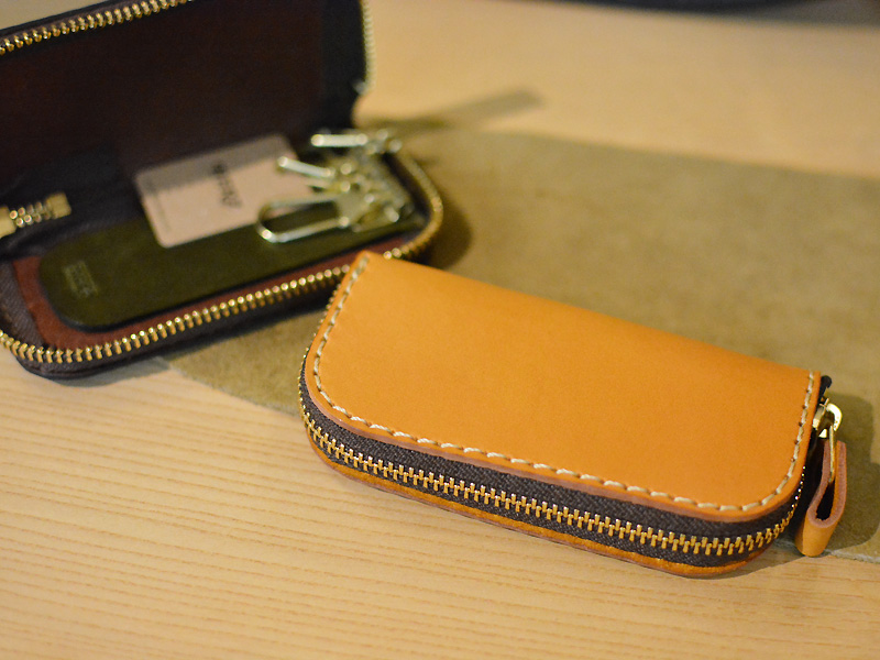 ラウンドファスナーキーケース 4連タイプ