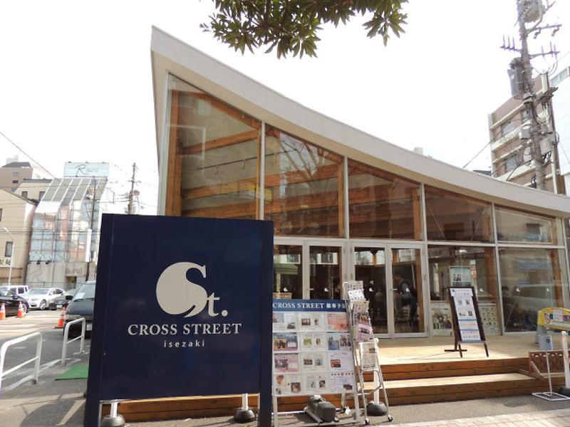横浜 CROSS STREET
