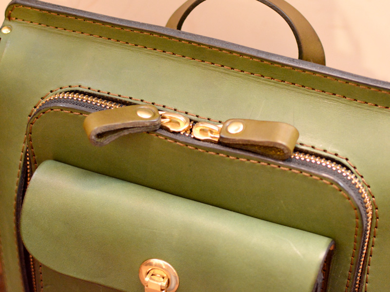 ラウンドファスナー開口部