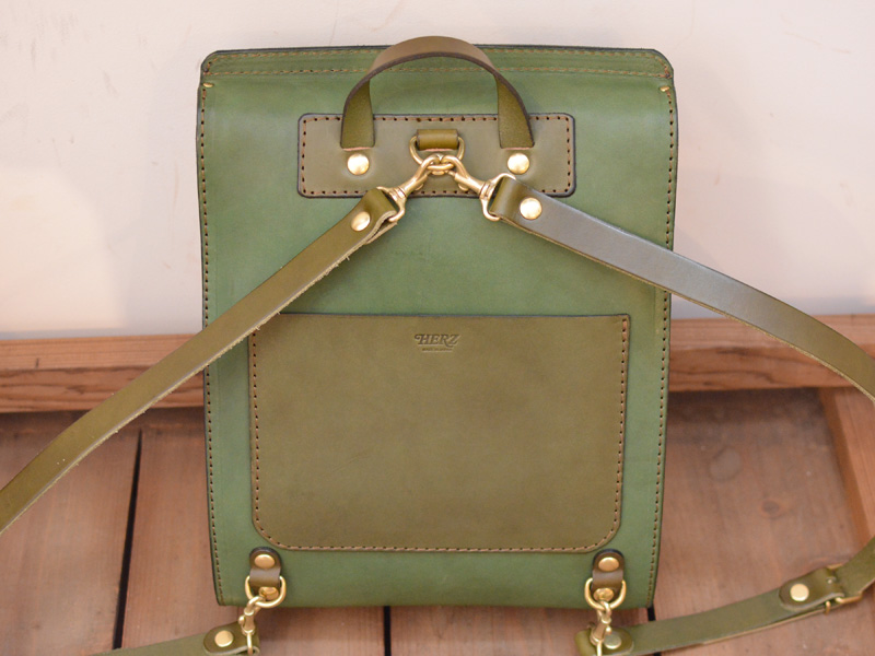 背面ベタポケット