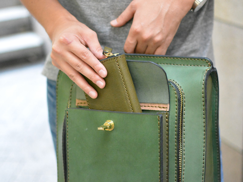 前ポケット取り出し