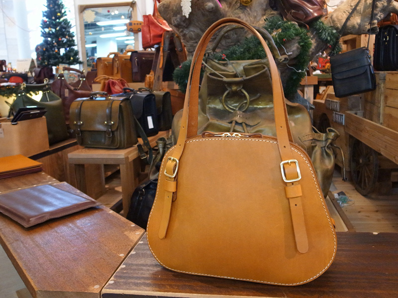 肩掛けトートバッグ