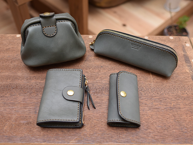 グレイッシュブルー 小物