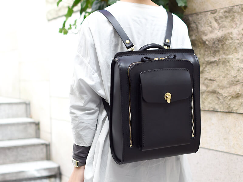 流線型リュック(R-2) 革色:黒