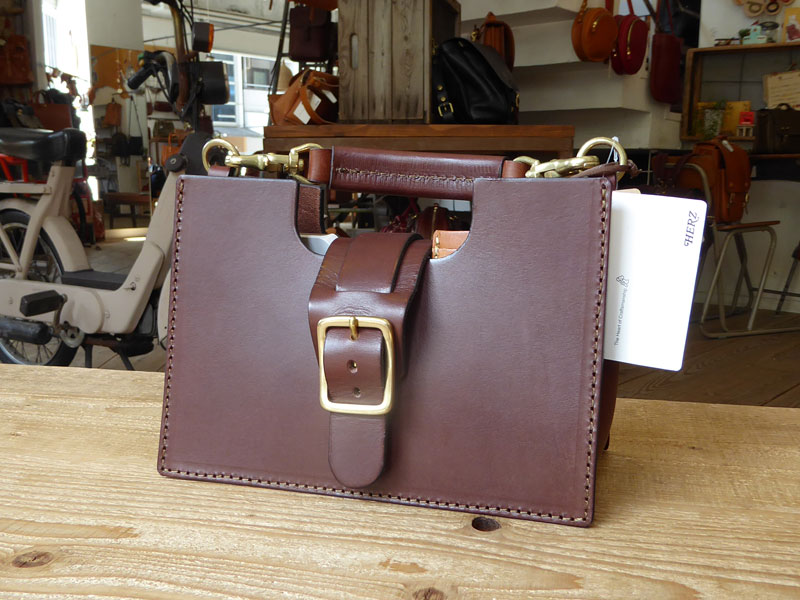 スタッフ:太田作 「タヨバッグ」