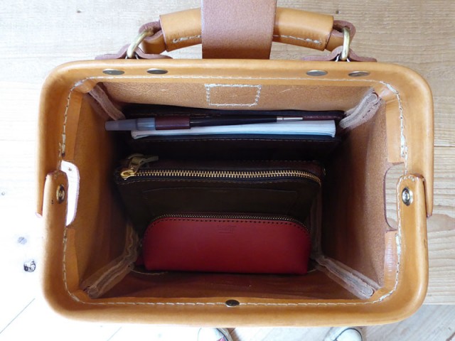 スタッフ:浦西作 「コロリンショルダー」オープン