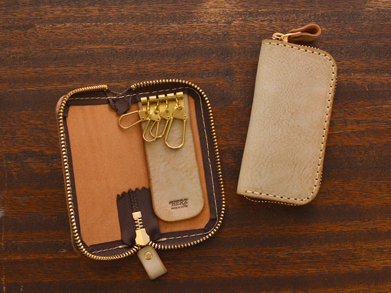 アラスカ革特別仕様のラウンドファスナーキーケース・4連(KE-1)