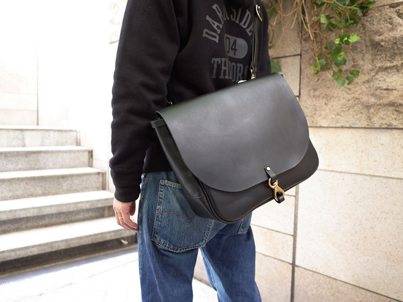 メールバッグ 作り手:熊谷