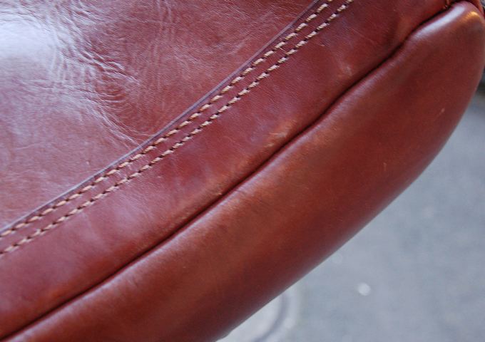 スタッフ愛用品：迫力のWポケットリュック　エイジング2