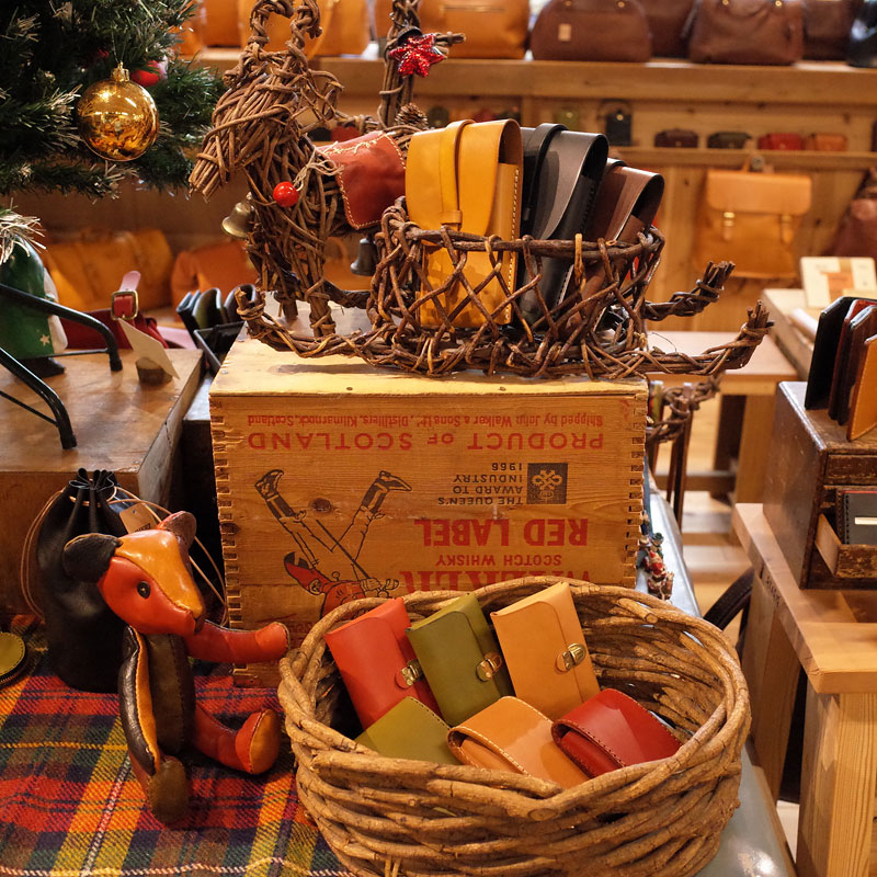 スマホケースとカードケース!!