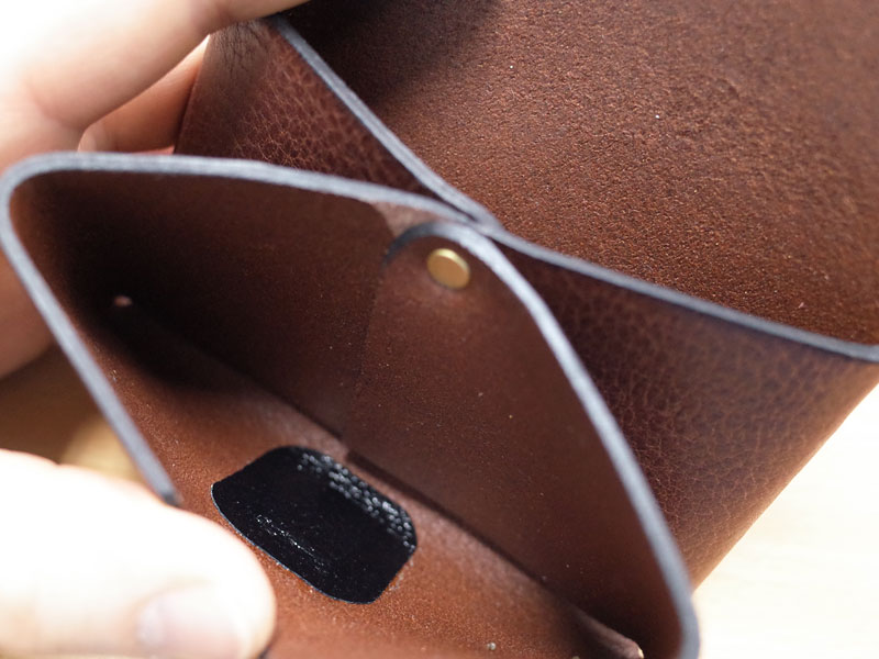 作り手:西邑の錠前カードケース 金具