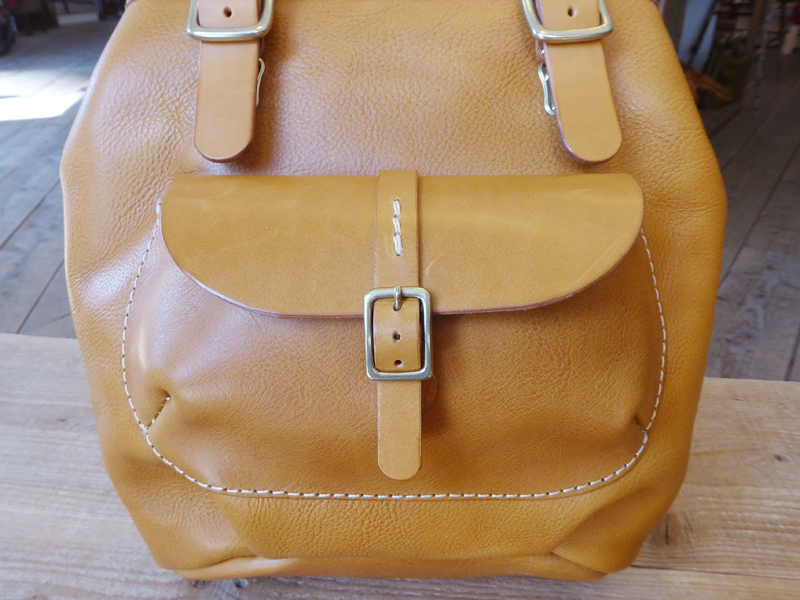 サンプルリュック 前ポケット