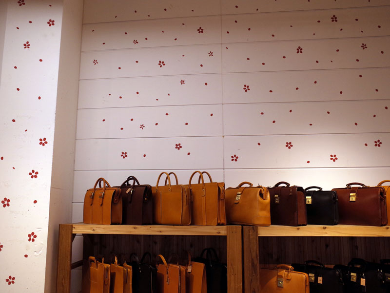 本店の桜も満開に!!