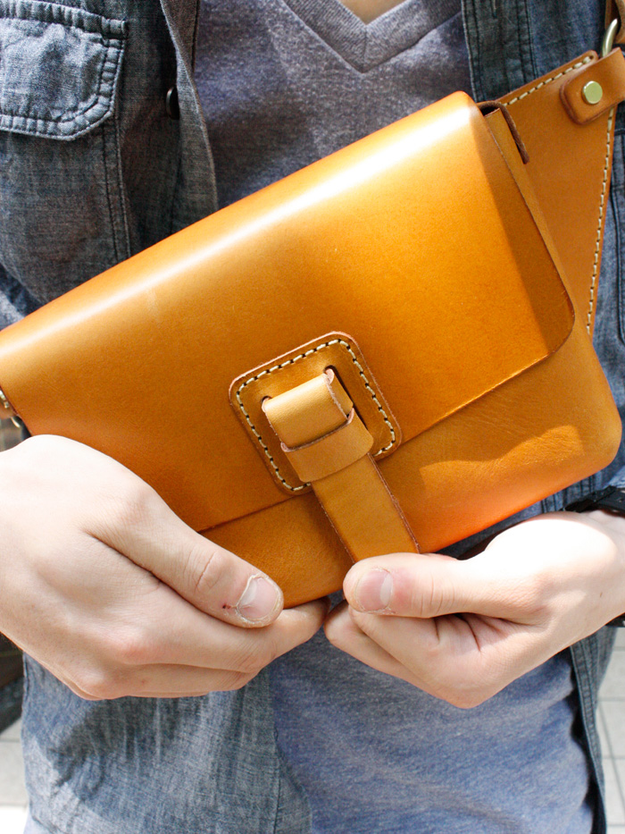 下のループに通す