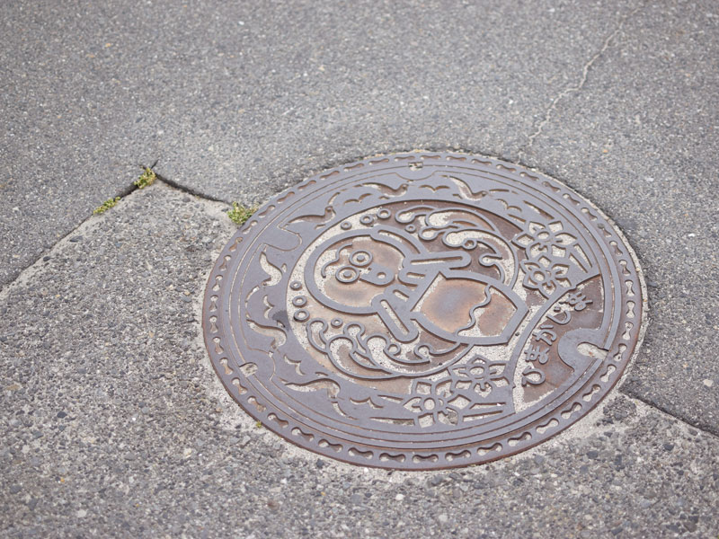 日間賀島 マンホール