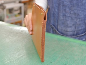 作り手:ナカムラのタブレットケース