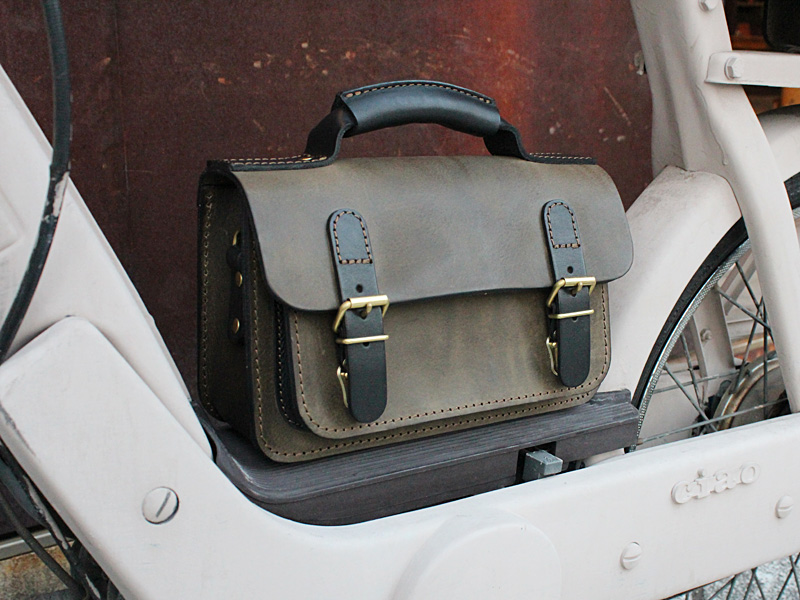 二本ベルトの2wayミニバッグ(CW-67) ダークグリーン