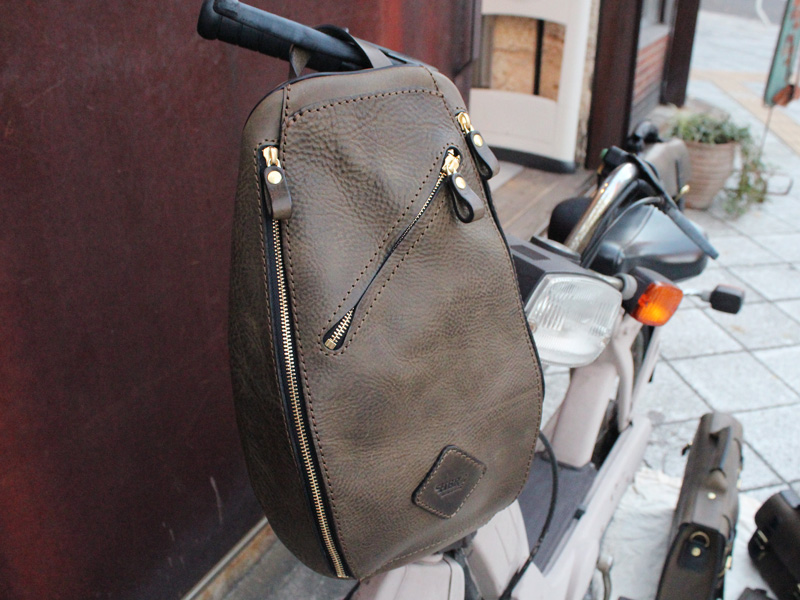 トリプルファスナーボディバッグ(F-3) ダークグリーン