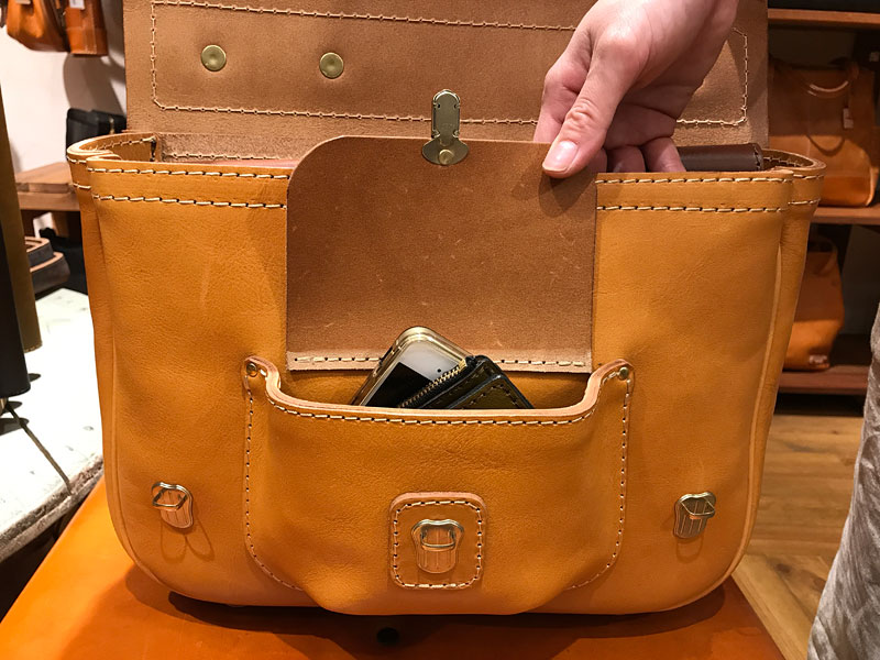 ポンポコリュック 前ポケット