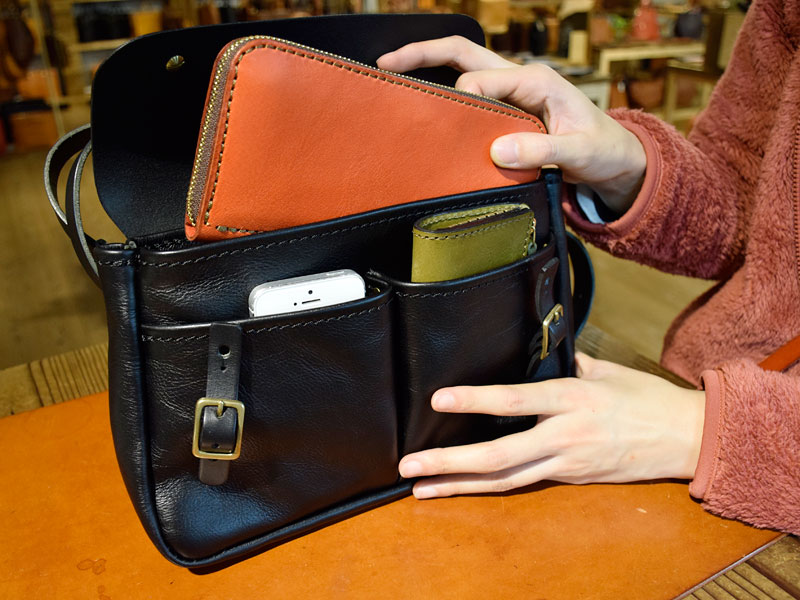 ボディバッグ 収納例