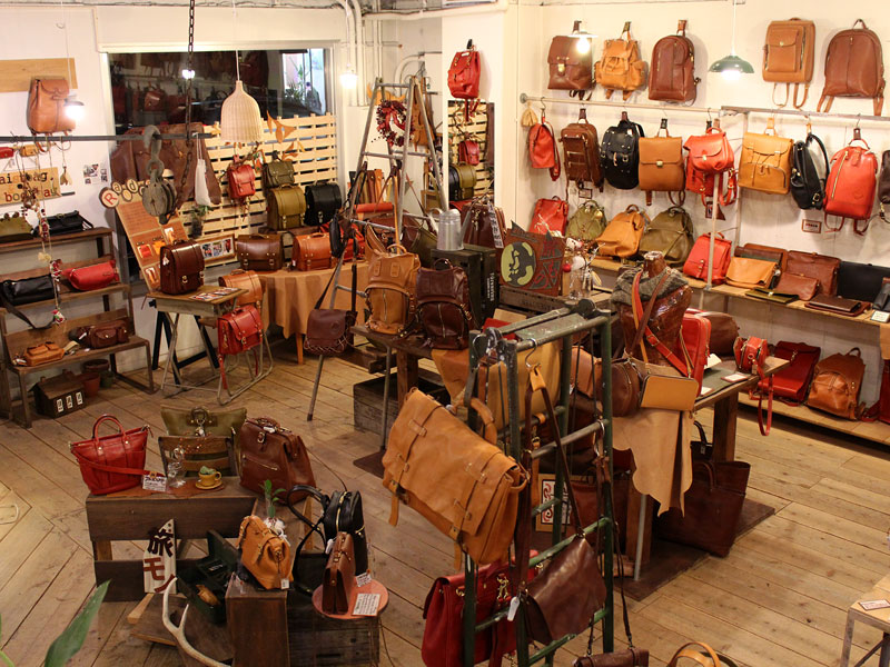 大阪店の店内風景