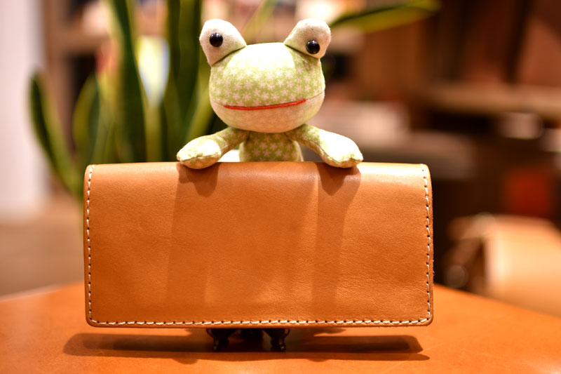 カードポケットが多く、使い勝手抜群の長財布