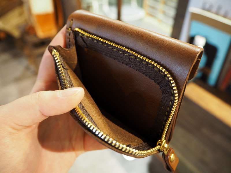 外付けライトウォレット 小銭入れオープン