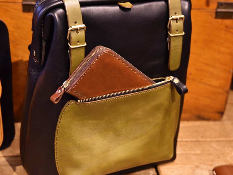 ラックスリュック(R-143-W)ハロウィン仕様 前ポケットの様子